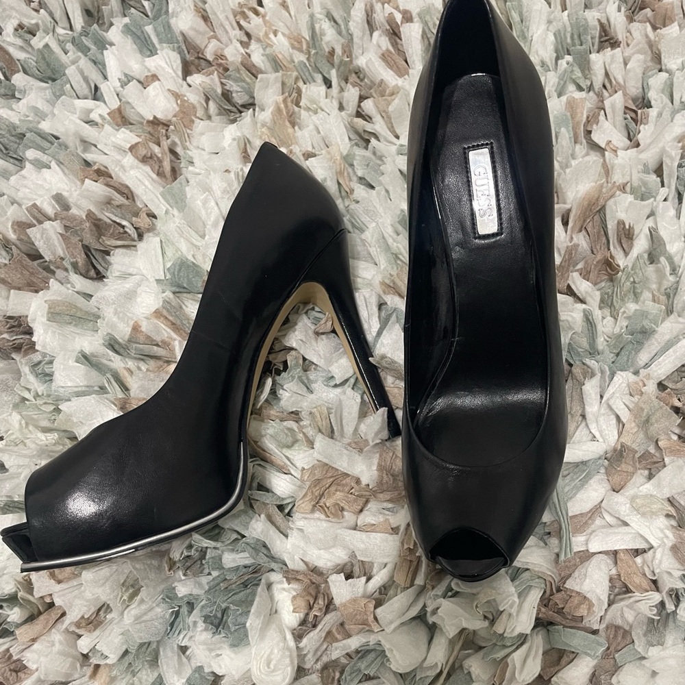 Shoes - Picture 2 of 5